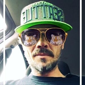 Meet your Posher, Jeremiah